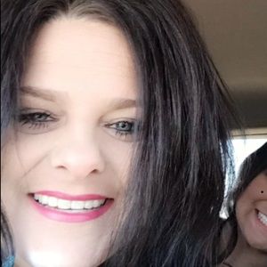 Meet your Posher, Christy